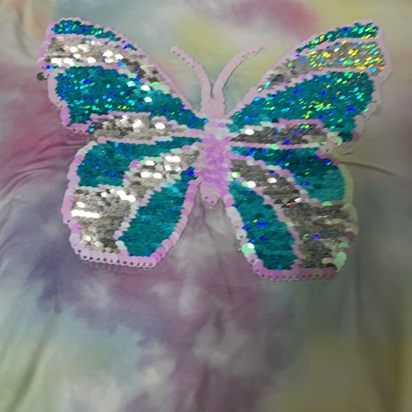 Sequence changes from dark pink to light pink brings hair tie - Picture 3 of 5